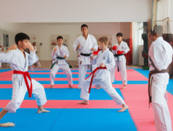 Teknik Karate Dasar Untuk Pengembangan Atlet Remaja